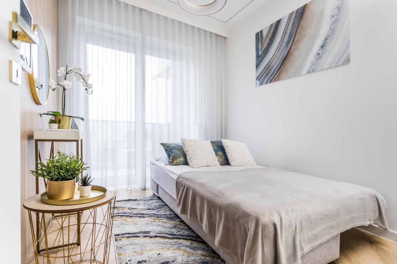 Resinest Apartamenty Jurowiecka J17 Белосток Экстерьер фото