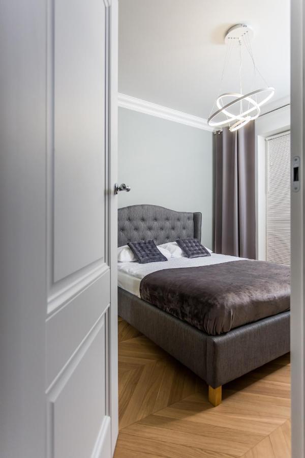 Resinest Apartamenty Jurowiecka J17 Белосток Экстерьер фото