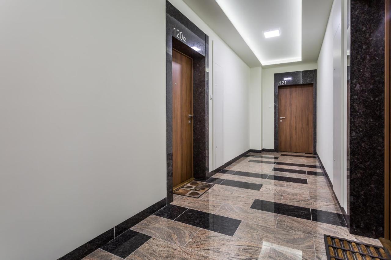 Resinest Apartamenty Jurowiecka J17 Белосток Экстерьер фото