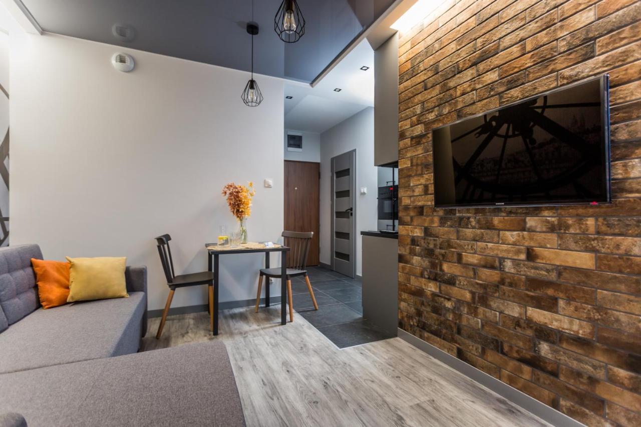 Resinest Apartamenty Jurowiecka J17 Белосток Экстерьер фото