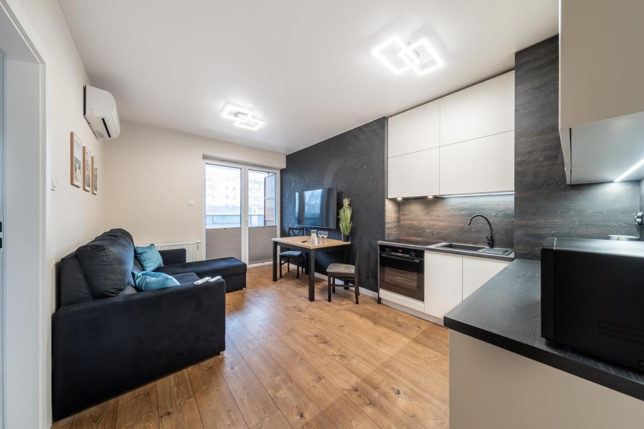 Resinest Apartamenty Jurowiecka J17 Белосток Экстерьер фото